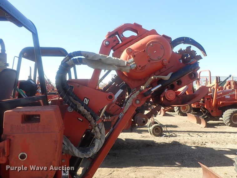 image for item DI7331 2007 Ditch Witch RT95H  cable plow