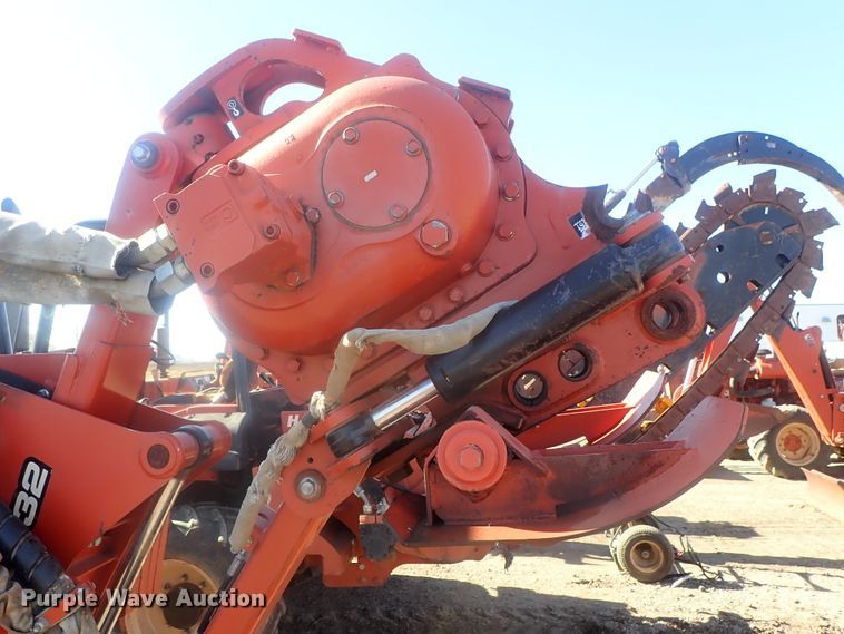 image for item DI7331 2007 Ditch Witch RT95H  cable plow