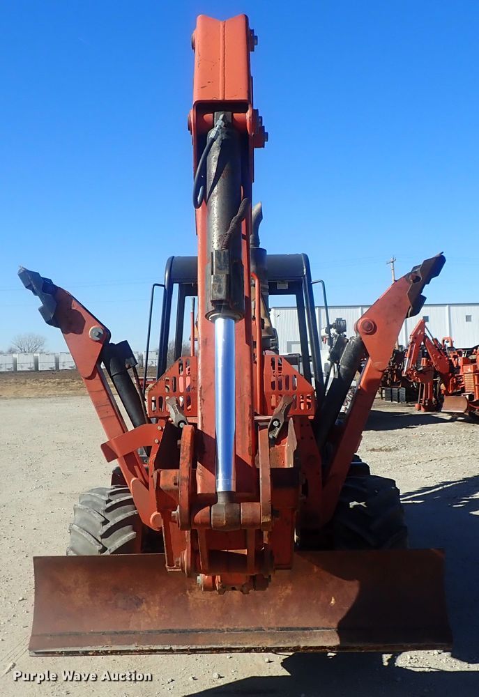 image for item DI7332 2007 Ditch Witch RT115  trencher