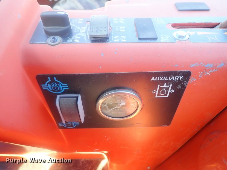 image for item DI7332 2007 Ditch Witch RT115  trencher