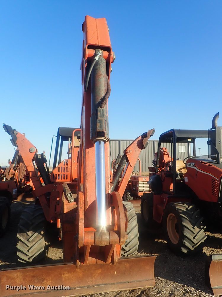 image for item DI7332 2007 Ditch Witch RT115  trencher