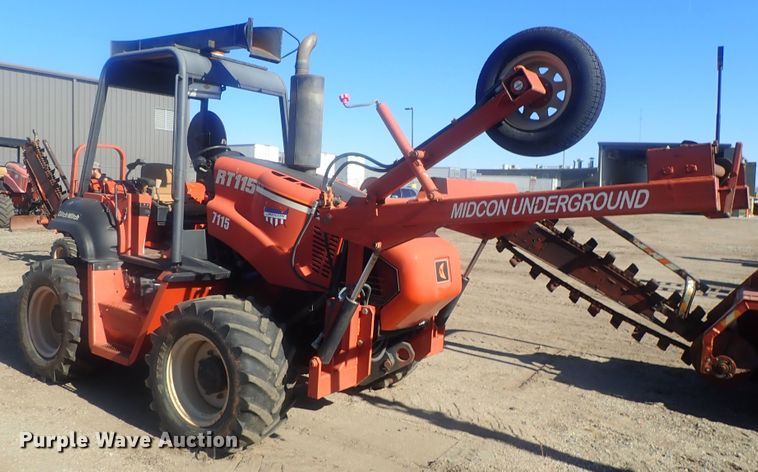 image for item DI7333 2002 Ditch Witch RT115  cable plow