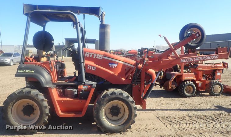 image for item DI7333 2002 Ditch Witch RT115  cable plow