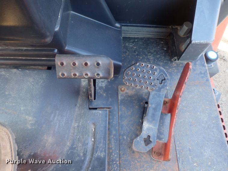 image for item DI7333 2002 Ditch Witch RT115  cable plow