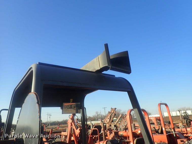 image for item DI7333 2002 Ditch Witch RT115  cable plow