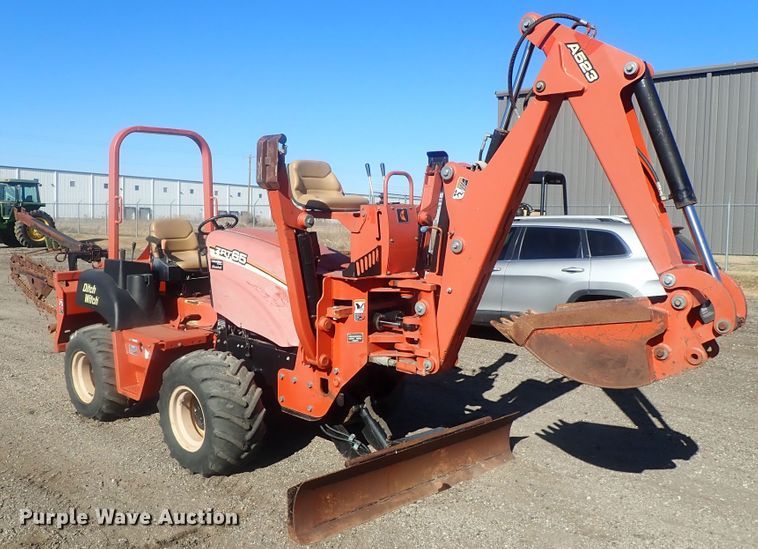 image for item DI7334 2009 Ditch Witch ZRT65  trencher