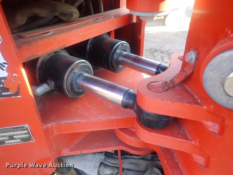 image for item DI7334 2009 Ditch Witch ZRT65  trencher