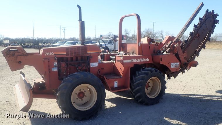 image for item DI7335 1997 Ditch Witch 7610  trencher