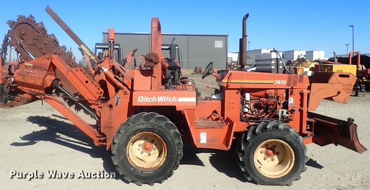 image for item DI7335 1997 Ditch Witch 7610  trencher