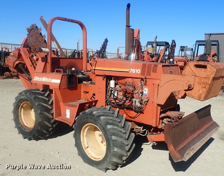 image for item DI7335 1997 Ditch Witch 7610  trencher