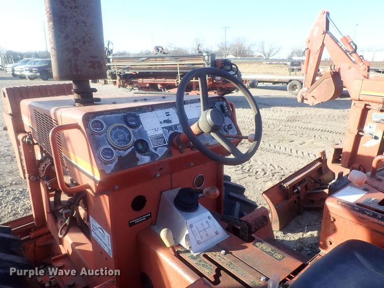 image for item DI7335 1997 Ditch Witch 7610  trencher