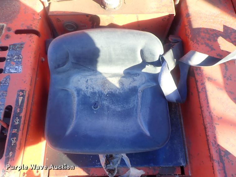 image for item DI7335 1997 Ditch Witch 7610  trencher