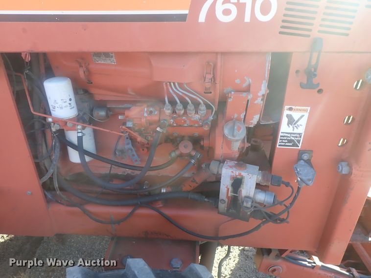 image for item DI7335 1997 Ditch Witch 7610  trencher