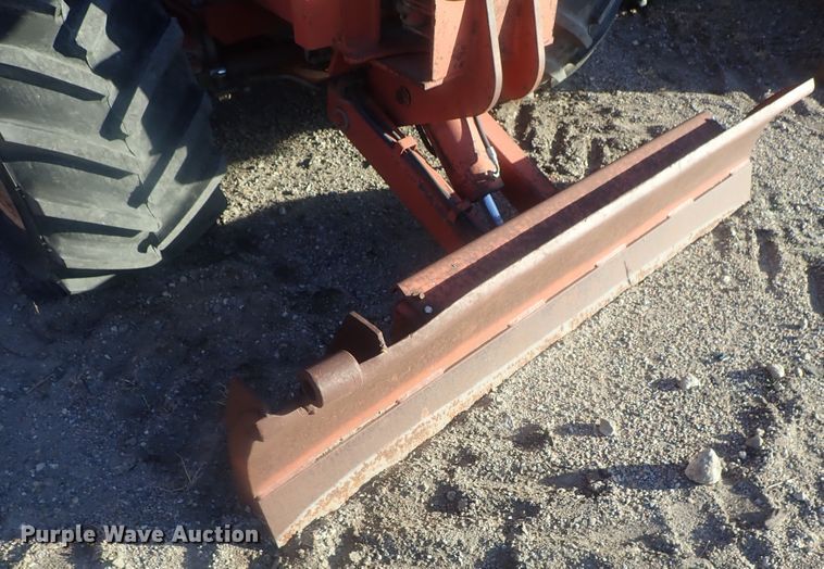 image for item DI7335 1997 Ditch Witch 7610  trencher