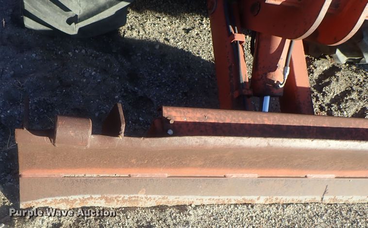 image for item DI7335 1997 Ditch Witch 7610  trencher