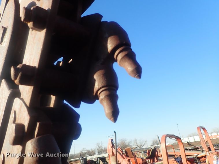 image for item DI7335 1997 Ditch Witch 7610  trencher