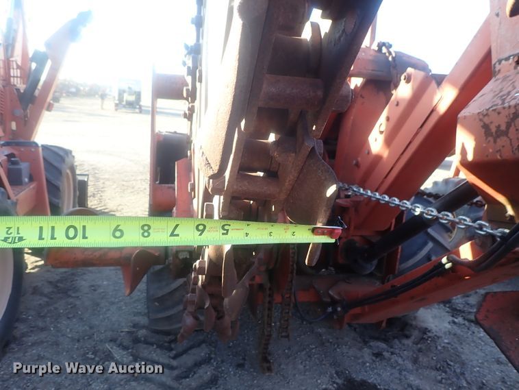 image for item DI7335 1997 Ditch Witch 7610  trencher