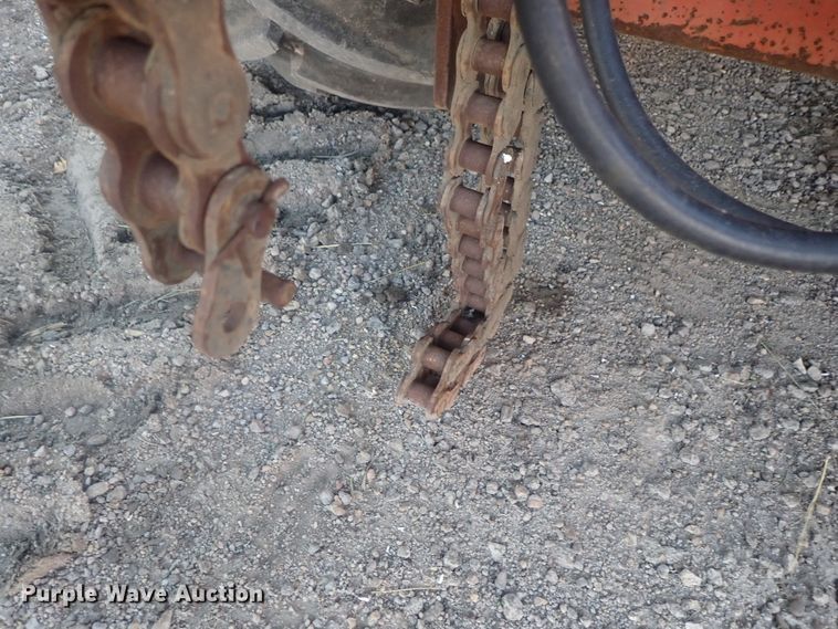 image for item DI7335 1997 Ditch Witch 7610  trencher