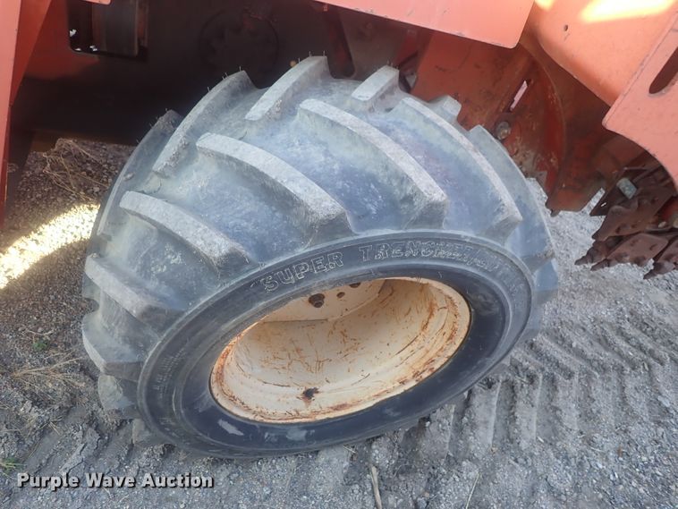 image for item DI7335 1997 Ditch Witch 7610  trencher