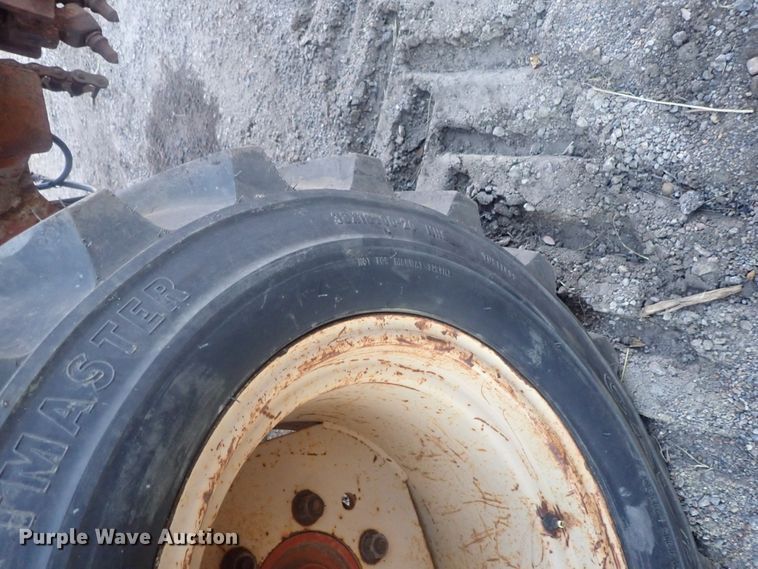 image for item DI7335 1997 Ditch Witch 7610  trencher