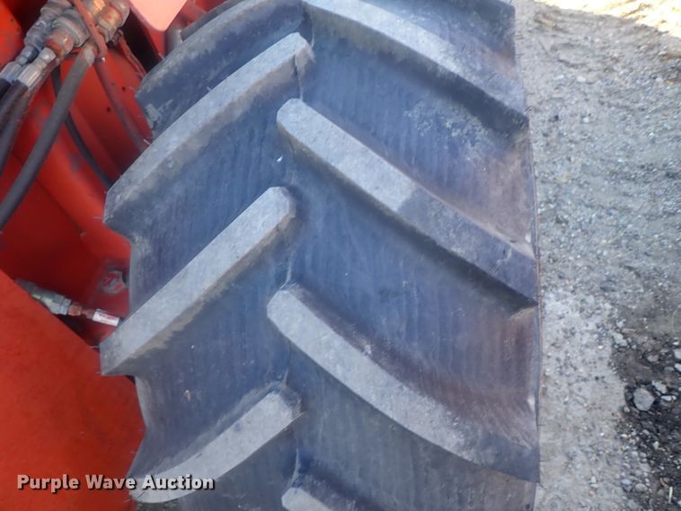 image for item DI7335 1997 Ditch Witch 7610  trencher