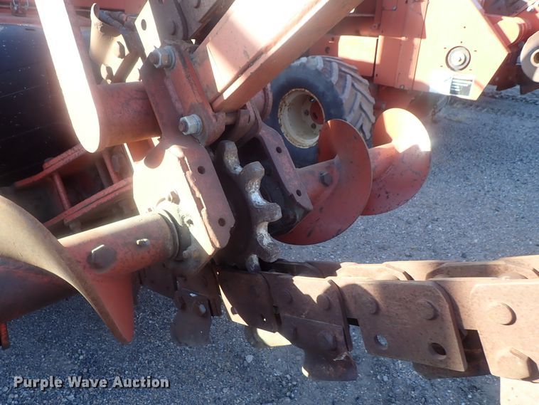 image for item DI7336 1984 Ditch Witch 6510  trencher