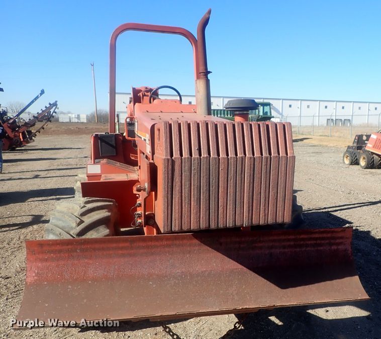 image for item DI7337 2000 Ditch Witch 8020  cable plow