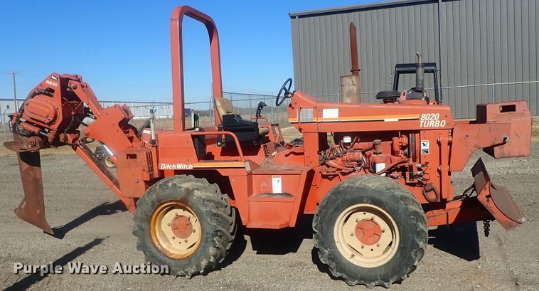 image for item DI7337 2000 Ditch Witch 8020  cable plow