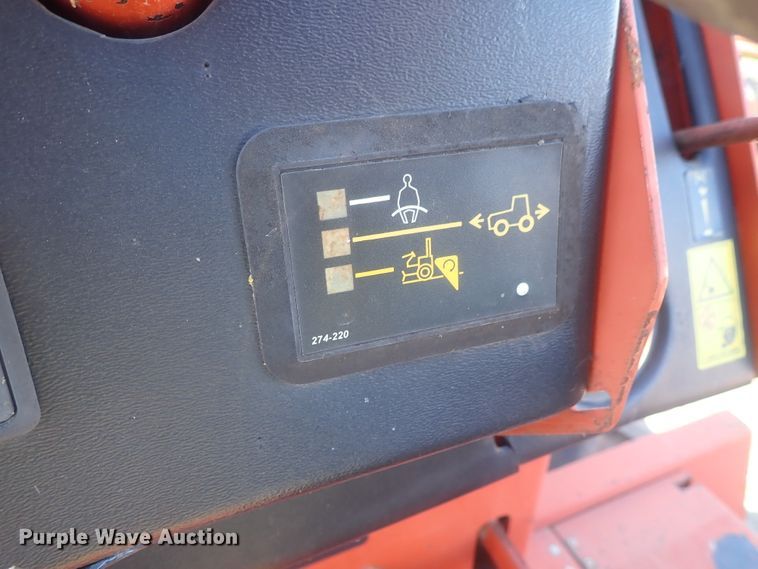 image for item DI7337 2000 Ditch Witch 8020  cable plow