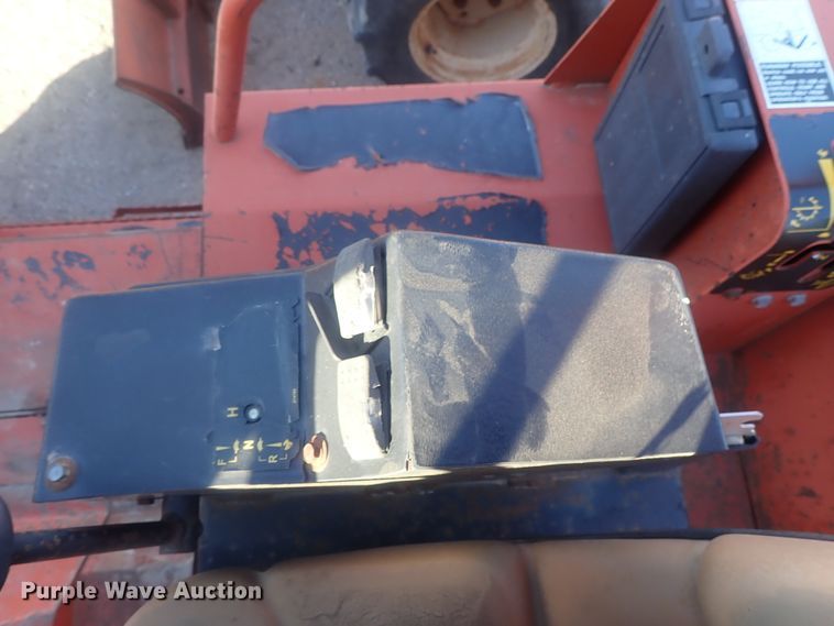 image for item DI7337 2000 Ditch Witch 8020  cable plow