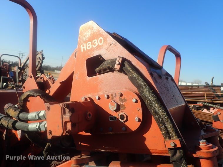 image for item DI7337 2000 Ditch Witch 8020  cable plow
