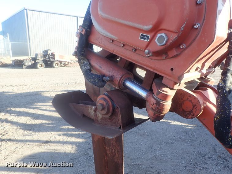 image for item DI7337 2000 Ditch Witch 8020  cable plow