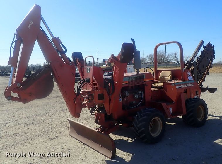 image for item DI7338 1997 Ditch Witch 7610  trencher