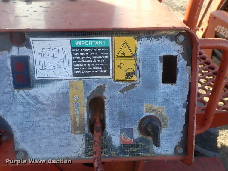 image for item DI7338 1997 Ditch Witch 7610  trencher