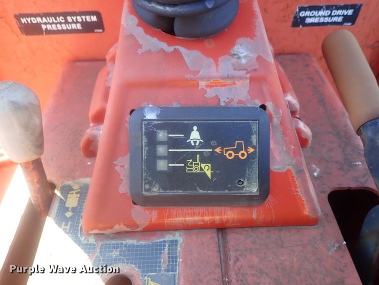 image for item DI7338 1997 Ditch Witch 7610  trencher