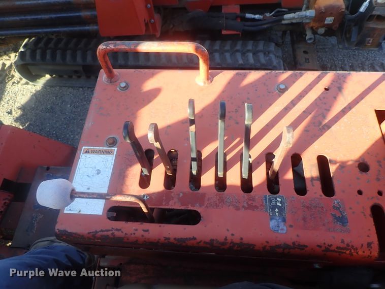 image for item DI7338 1997 Ditch Witch 7610  trencher