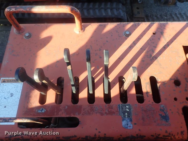 image for item DI7338 1997 Ditch Witch 7610  trencher