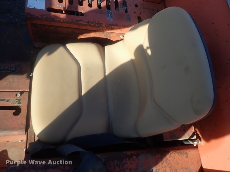 image for item DI7338 1997 Ditch Witch 7610  trencher