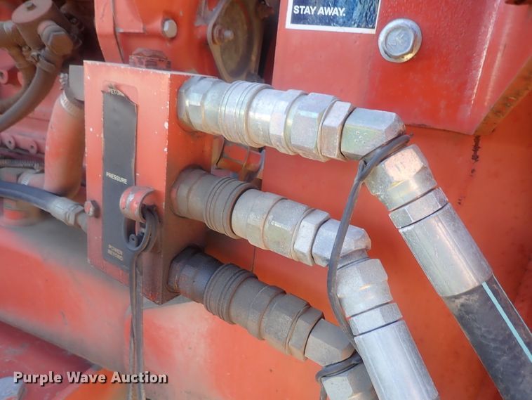 image for item DI7338 1997 Ditch Witch 7610  trencher