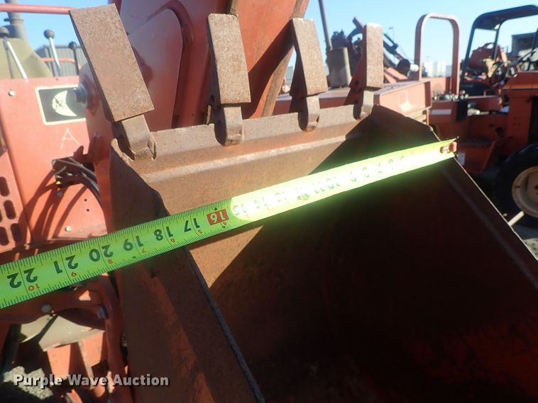 image for item DI7338 1997 Ditch Witch 7610  trencher