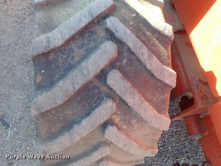 image for item DI7338 1997 Ditch Witch 7610  trencher