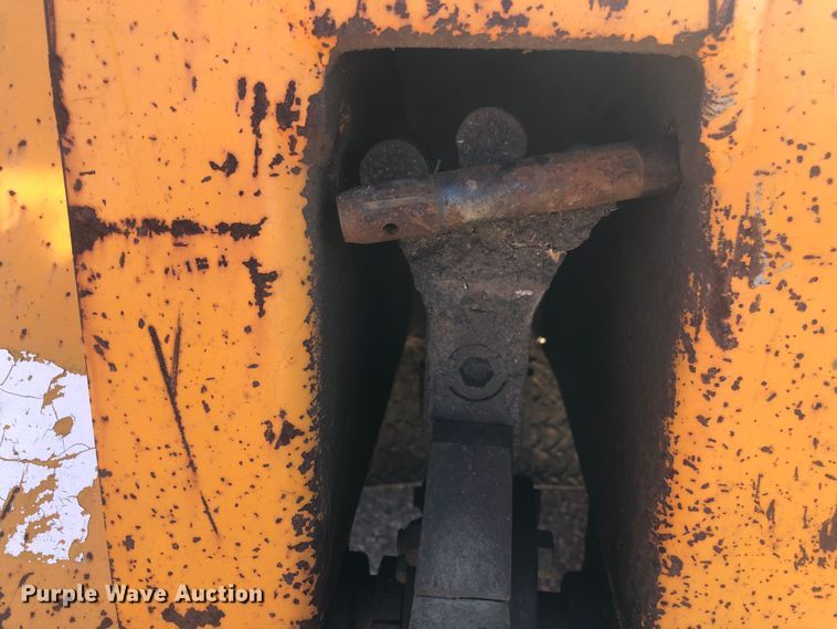 image for item DI7339 Carlton 2300-4  stump grinder