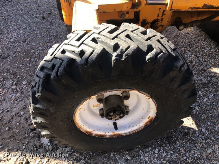 image for item DI7339 Carlton 2300-4  stump grinder