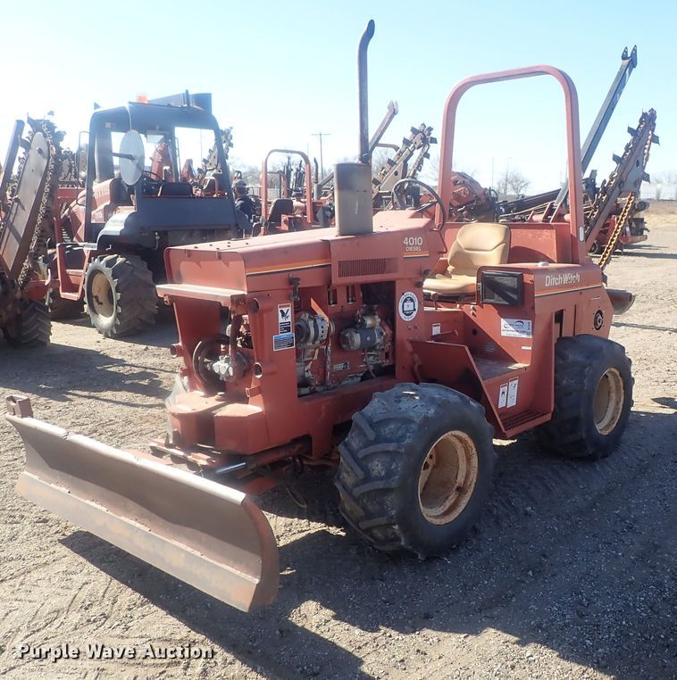 image for item DI7340 1986 Ditch Witch 4010  trencher
