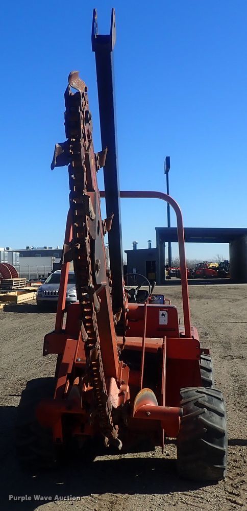 image for item DI7340 1986 Ditch Witch 4010  trencher