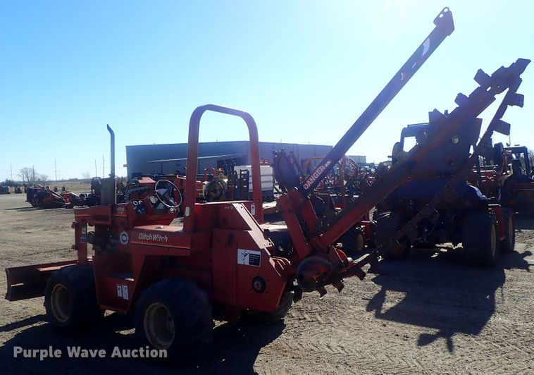 image for item DI7340 1986 Ditch Witch 4010  trencher