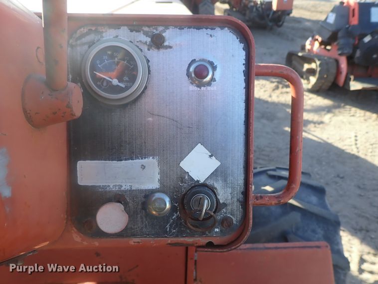 image for item DI7340 1986 Ditch Witch 4010  trencher