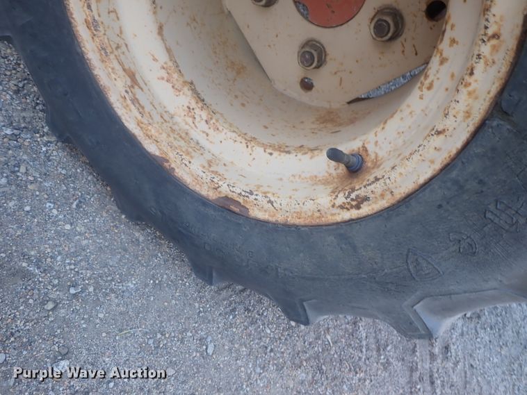 image for item DI7340 1986 Ditch Witch 4010  trencher