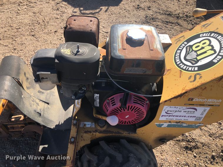 image for item DI7347 2000 Vermeer V1350  trencher