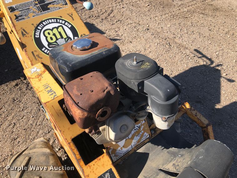 image for item DI7347 2000 Vermeer V1350  trencher